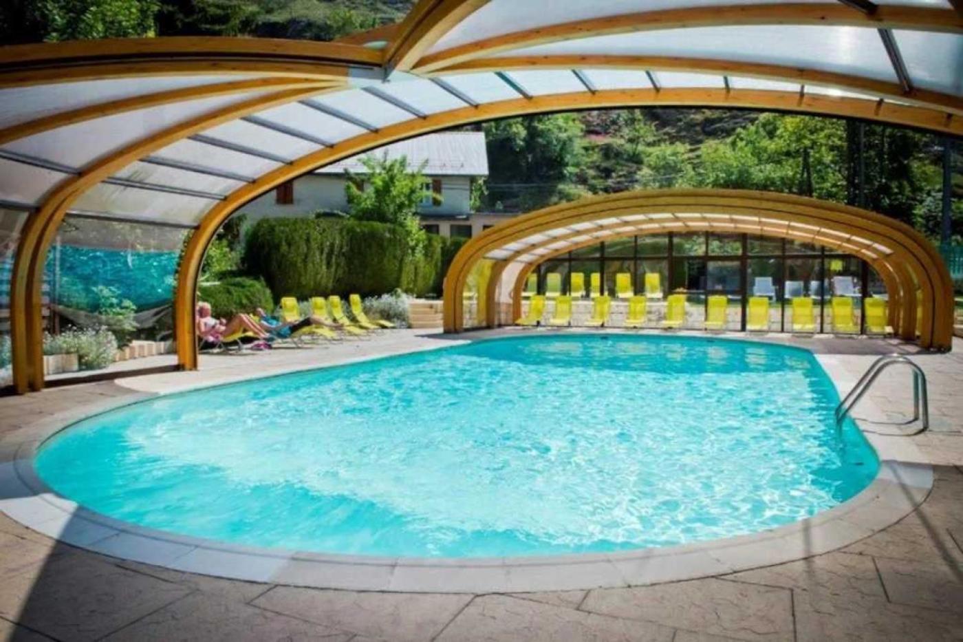 Camping 5 Etoiles - Piscine - Eeceff Le Bourg-dʼOisans المظهر الخارجي الصورة