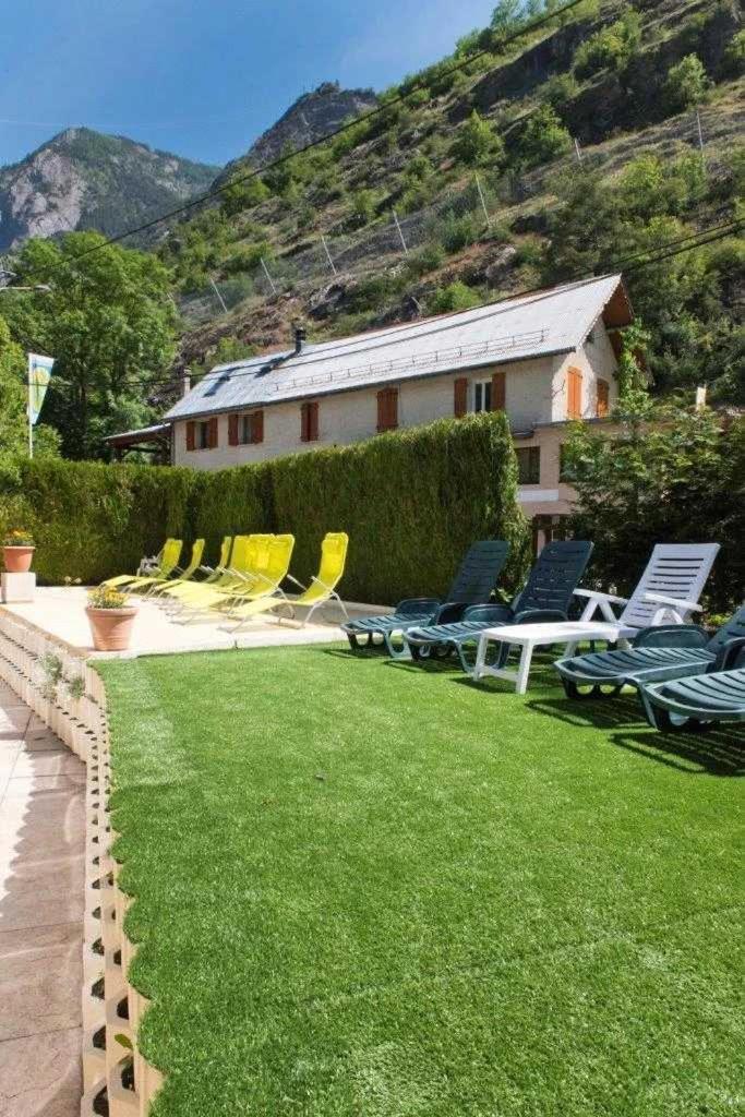 Camping 5 Etoiles - Piscine - Eeceff Le Bourg-dʼOisans المظهر الخارجي الصورة